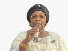 Prenant la défense de Mimi Touré : « Défendons l’honneur des femmes d’État, l’honnêteté ne mérite pas l’acharnement »(Socé Diop Dione)