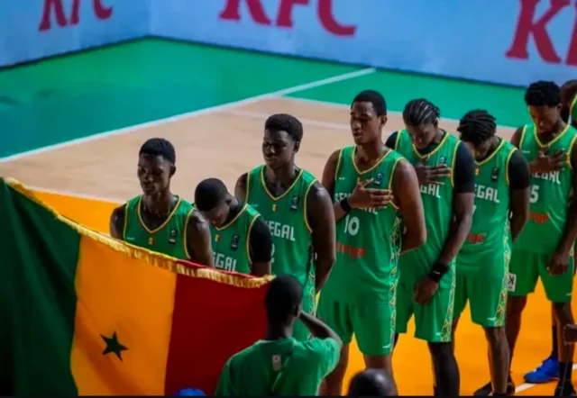 u-18 BASKET